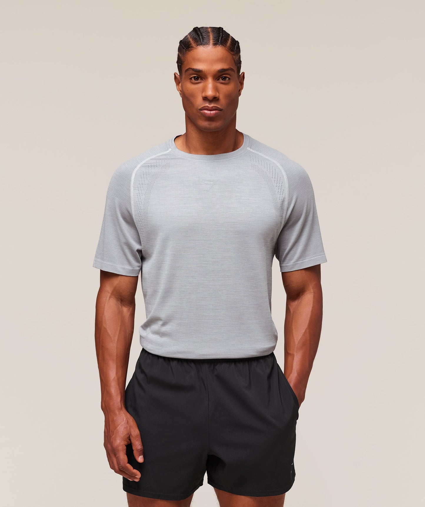 Versatile Seamless T-Shirt - US 7190