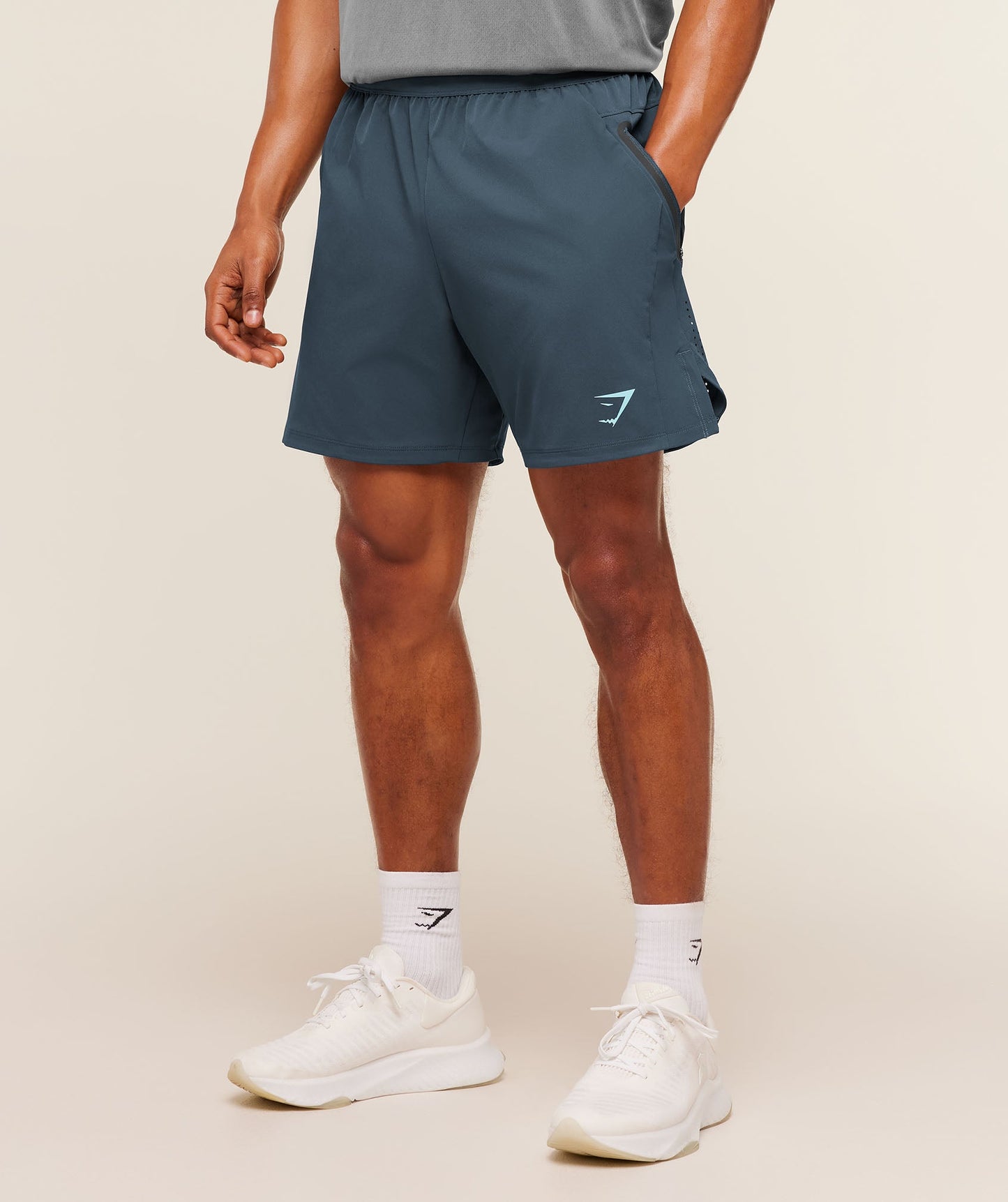 Sport Hybrid 6\" Shorts - US 9784